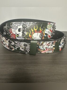 Ed Hardy belt olive, Multi Skulls, with Metal Grommets linked chains size 36